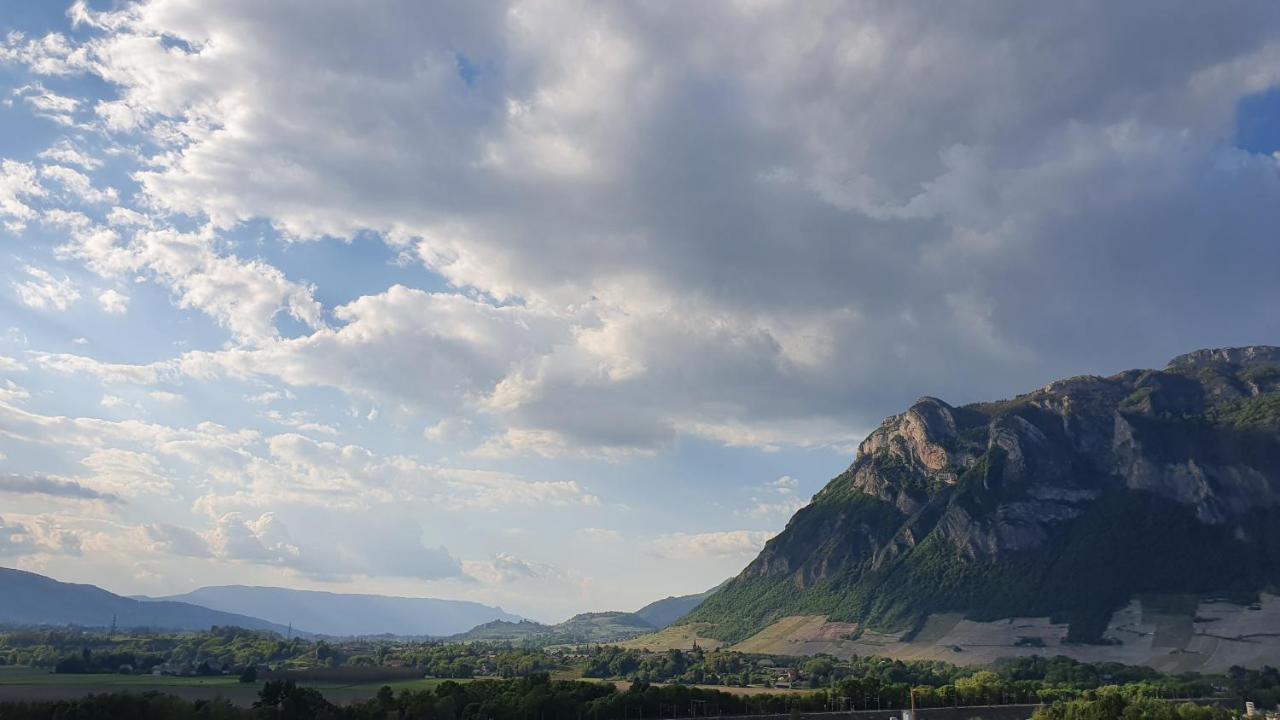 Gite Clair, Spacieux Et Cosy Avec Vue Sur Le Massif De La Chartreuse Apartment Sainte-Helene-du-Lac ภายนอก รูปภาพ