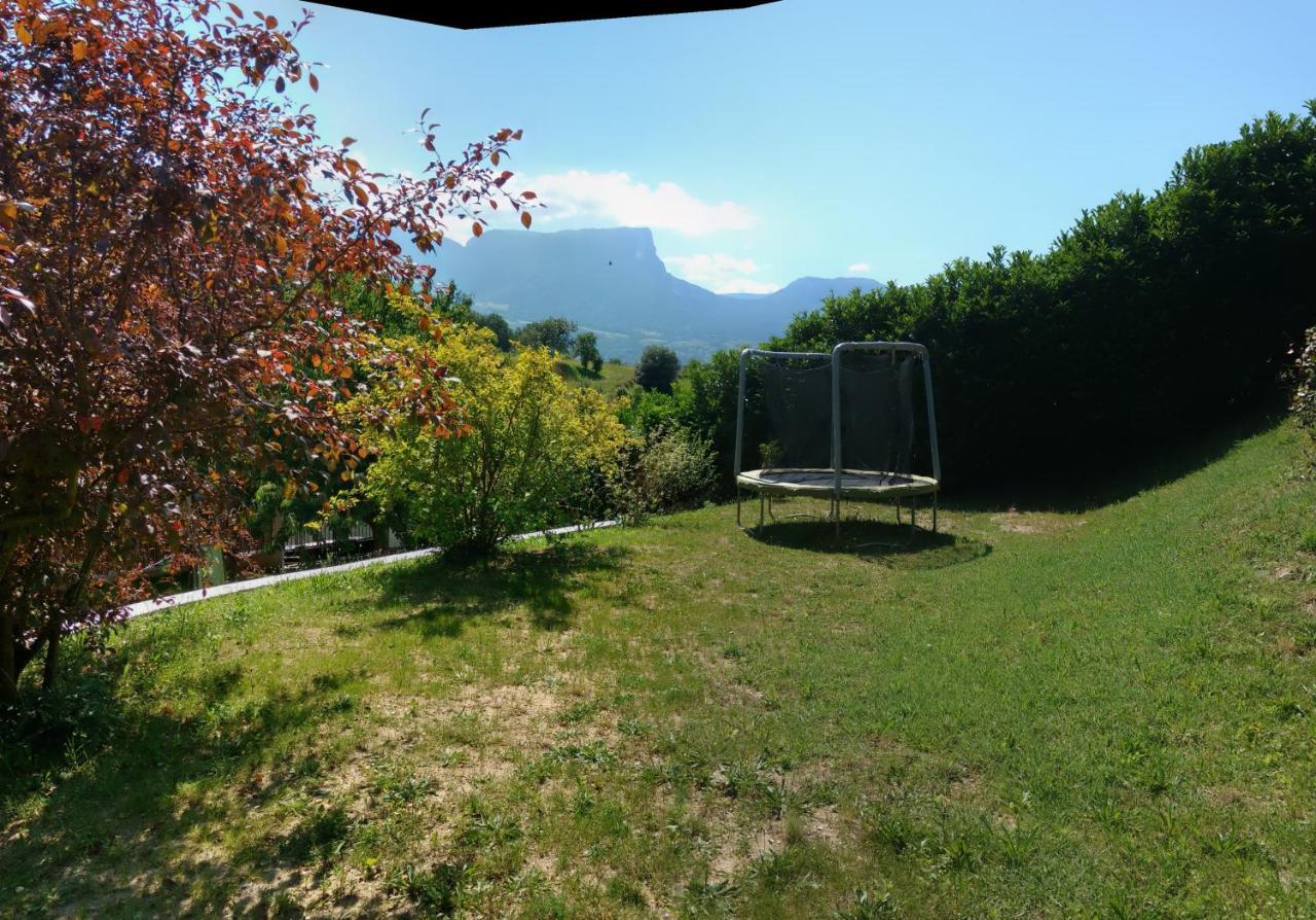 Gite Clair, Spacieux Et Cosy Avec Vue Sur Le Massif De La Chartreuse Apartment Sainte-Helene-du-Lac ภายนอก รูปภาพ