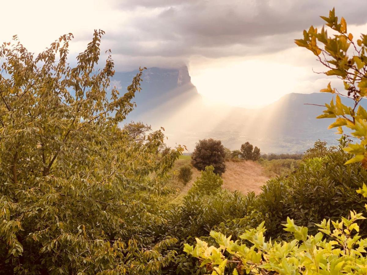 Gite Clair, Spacieux Et Cosy Avec Vue Sur Le Massif De La Chartreuse Apartment Sainte-Helene-du-Lac ภายนอก รูปภาพ