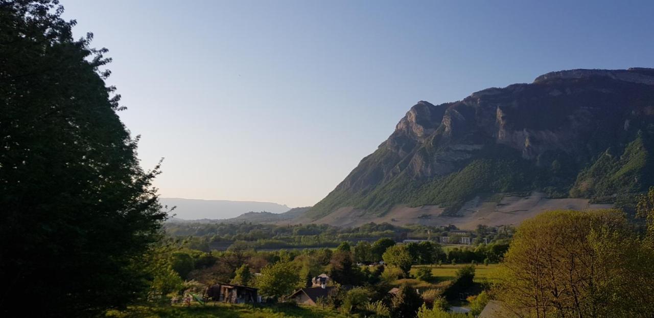 Gite Clair, Spacieux Et Cosy Avec Vue Sur Le Massif De La Chartreuse Apartment Sainte-Helene-du-Lac ภายนอก รูปภาพ